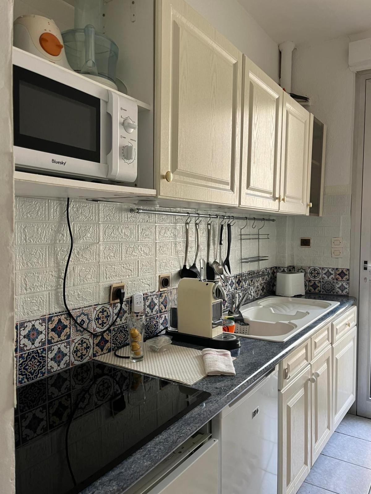 20 Mts Plage, Pl Mediterranee, Vue Parking * Canet-en-Roussillon