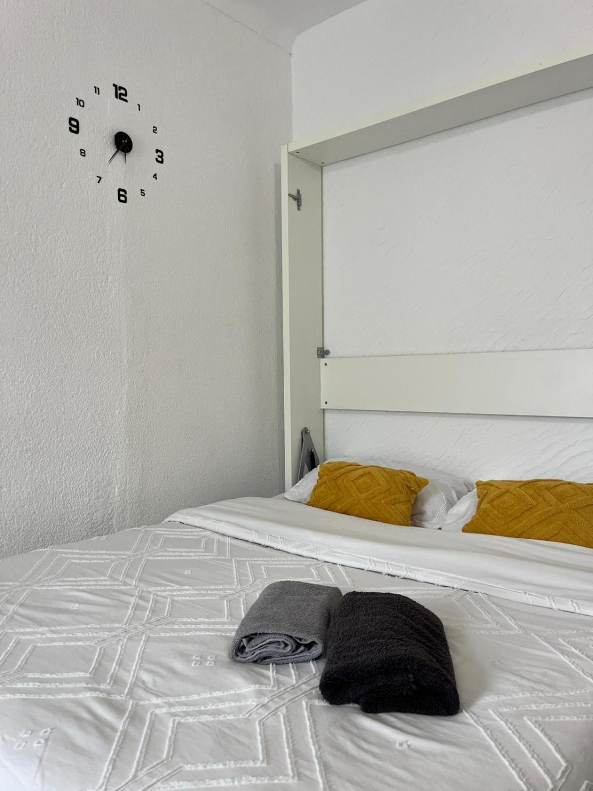 20 Mts Plage, Pl Mediterranee, Vue Parking Apartment